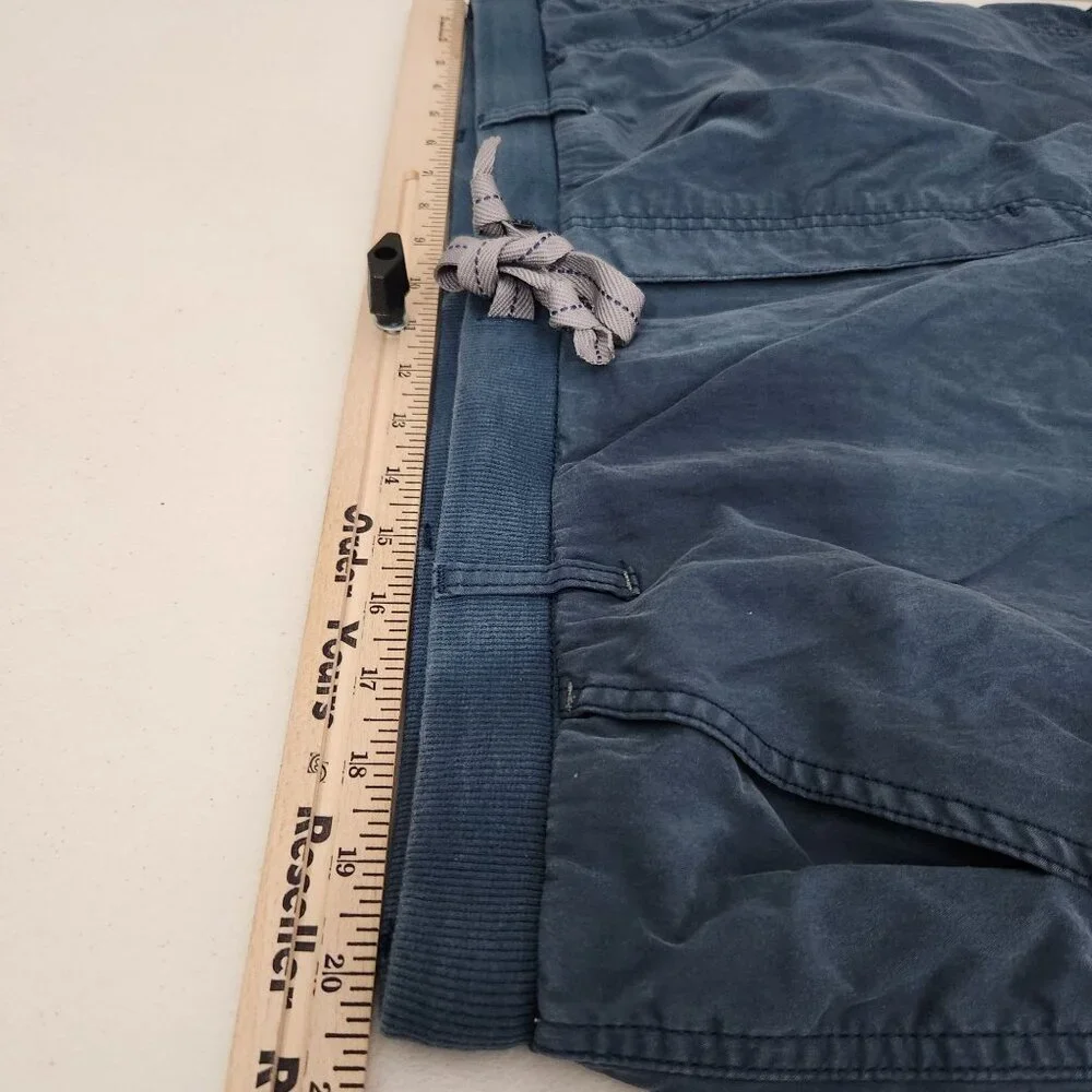 Wrangler Jeans Performance Hybrid Cargo Shorts XL Blue